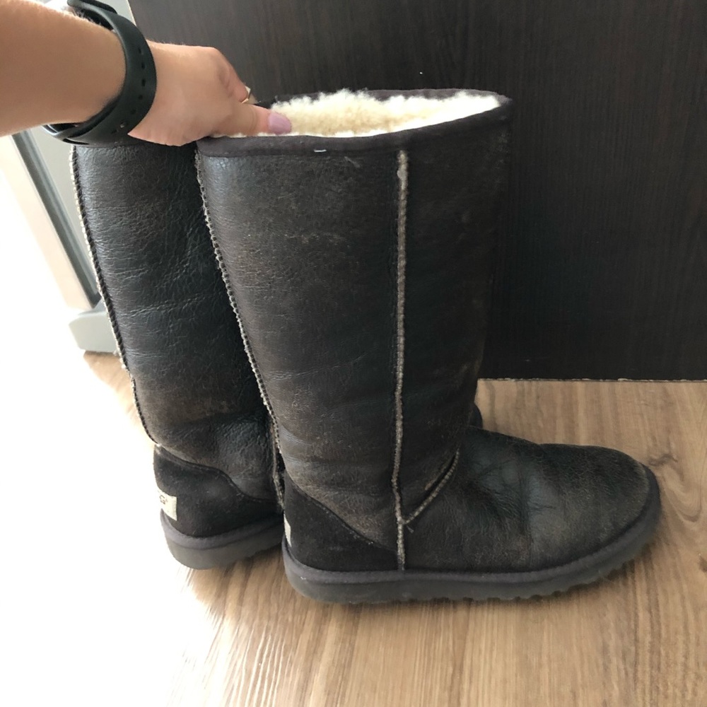 UGG boots size 8
